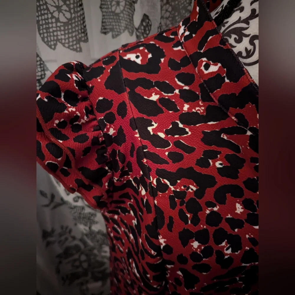 Leopard 🐆 Jacket - Picture 2 of 3